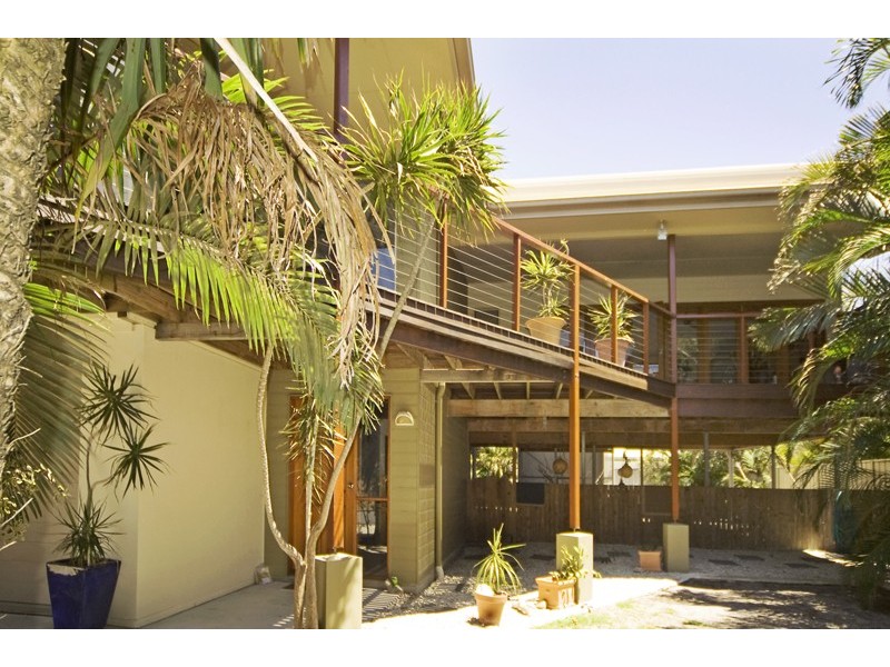 8 Surfside Crescent, Pottsville NSW 2489