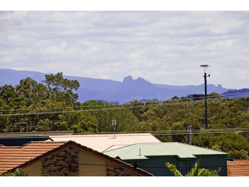 8 Surfside Crescent, Pottsville NSW 2489