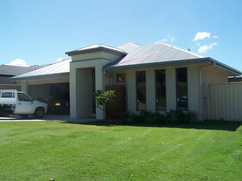 15 MYLSTROM CIRCUIT, Pottsville Beach NSW 2489