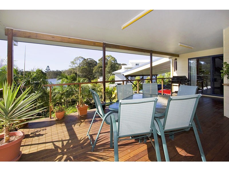 15 Euodia Street, Pottsville NSW 2489