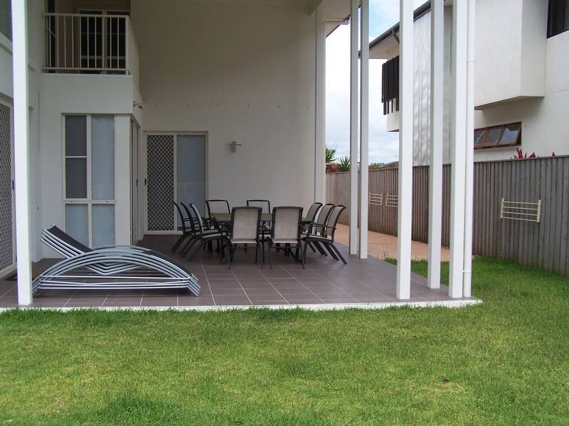 27 OVERALL DRIVE, Pottsville Beach NSW 2489