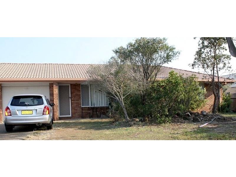 2/42 Victoria Avenue, Pottsville NSW 2489