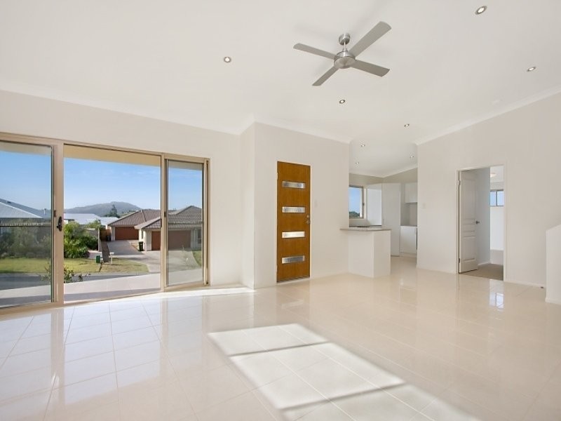 27 Newcastle, Pottsville NSW 2489