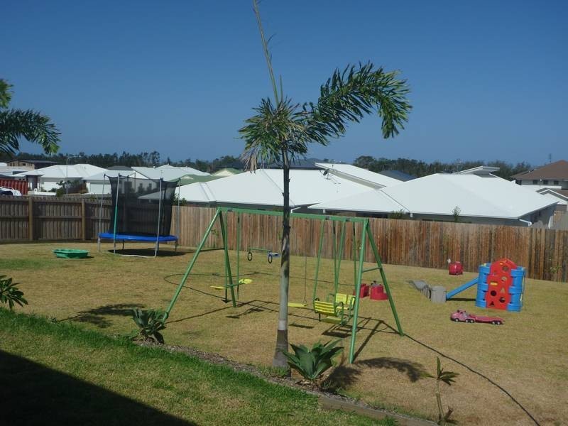 8 PONSFORD PLACE, Pottsville NSW 2489