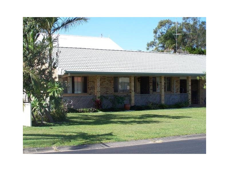 1/7 Beatrice, Pottsville NSW 2489