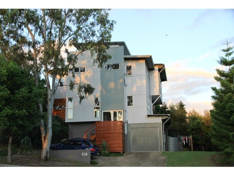 2 BOTTLEBRUSH DRIVE, Pottsville NSW 2489