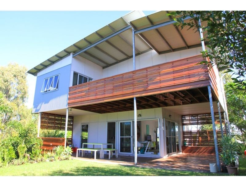 2 BOTTLEBRUSH DRIVE, Pottsville NSW 2489