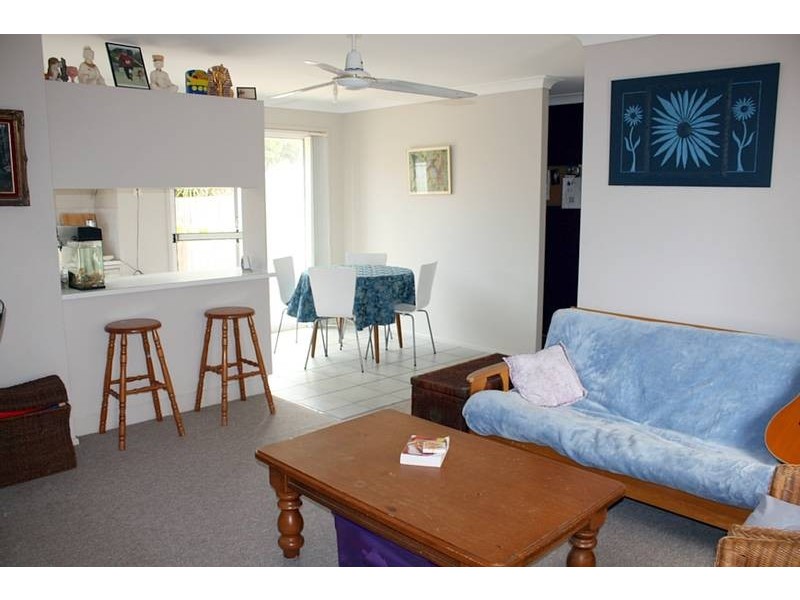 2/42 Victoria Avenue, Pottsville NSW 2489