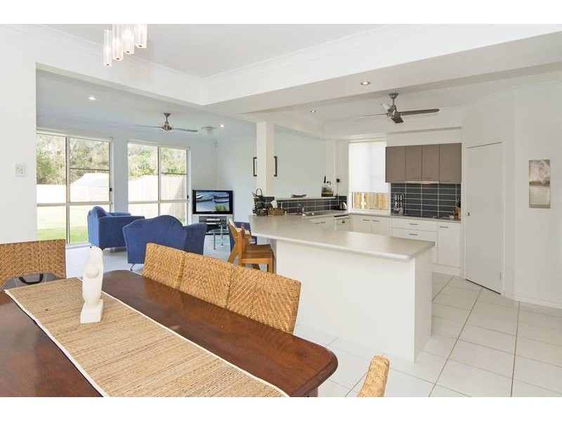 27 Overall Drive, Pottsville NSW 2489