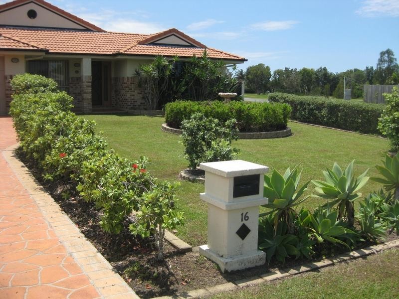 16 Border Crescent, Pottsville NSW 2489