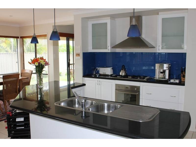 27 Suffolk, Pottsville NSW 2489