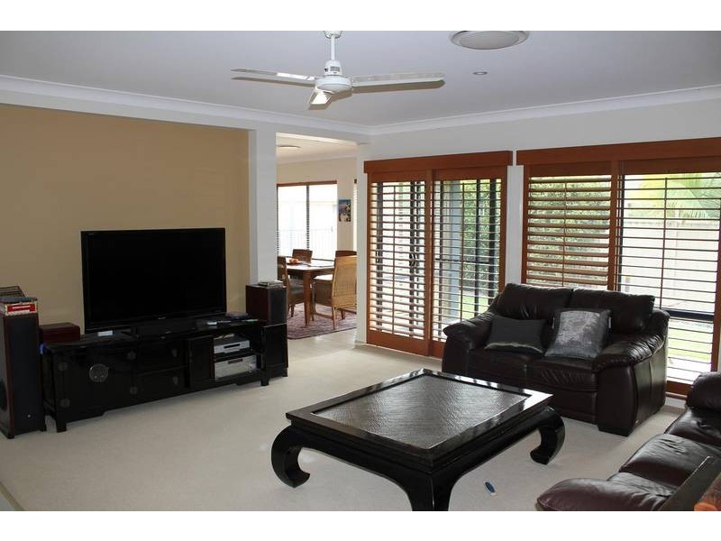 27 Suffolk, Pottsville NSW 2489