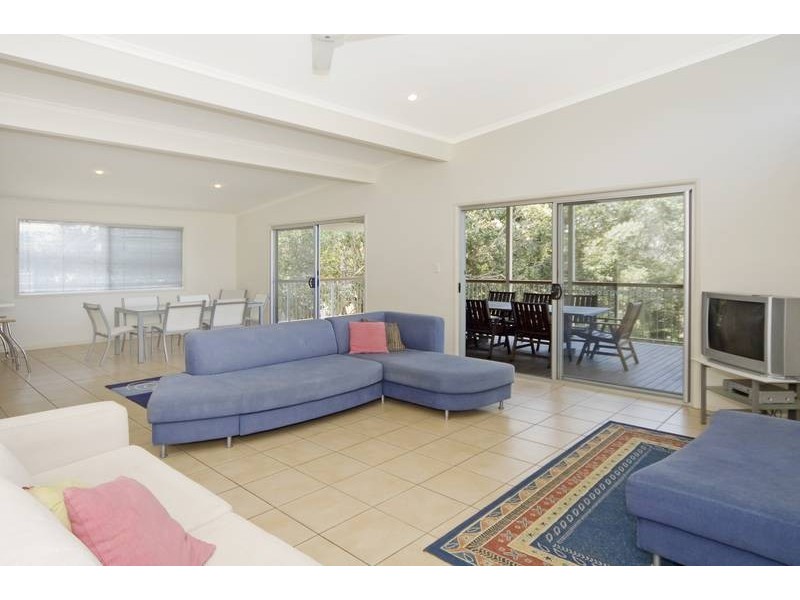 11 Elfran Avenue, Pottsville NSW 2489