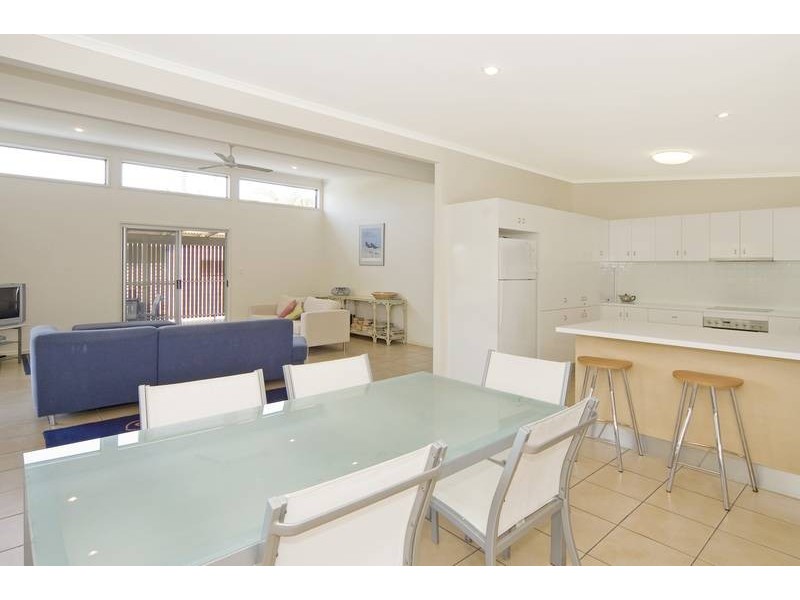 11 Elfran Avenue, Pottsville NSW 2489