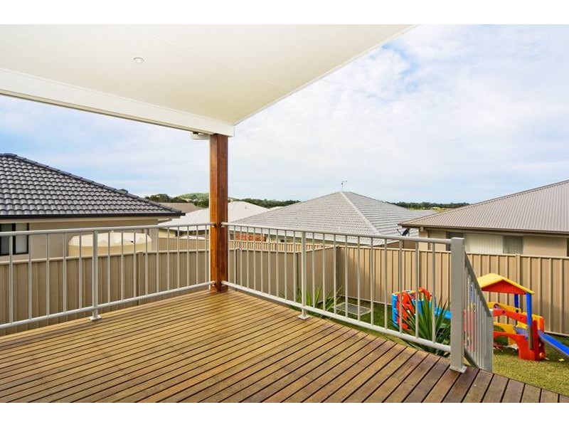 1/40 Lennox Crt, Pottsville NSW 2489