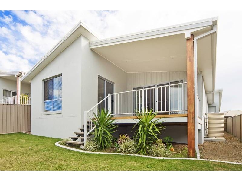 1/40 Lennox Crt, Pottsville NSW 2489