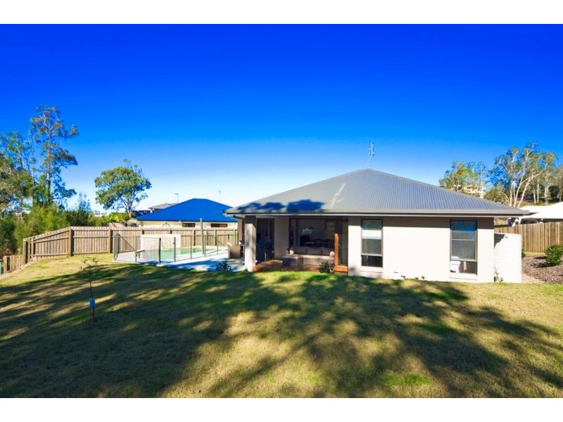 18 Woodfull Crescent, Pottsville NSW 2489