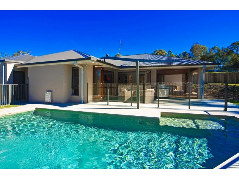 18 Woodfull Crescent, Pottsville NSW 2489