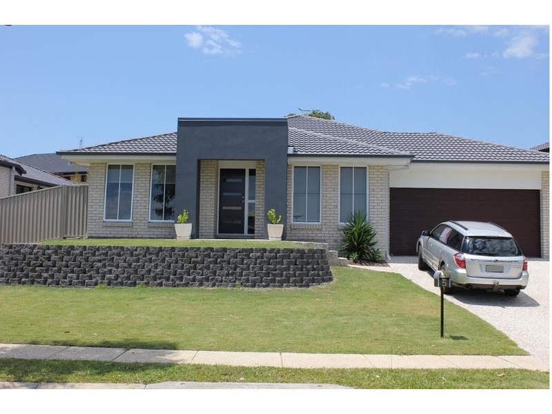 5 CAMDEN COURT, Pottsville Beach NSW 2489