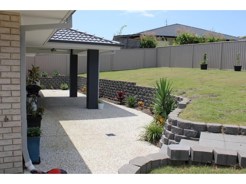 5 CAMDEN COURT, Pottsville Beach NSW 2489