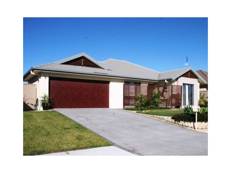 35 Ballina Street, Pottsville NSW 2489