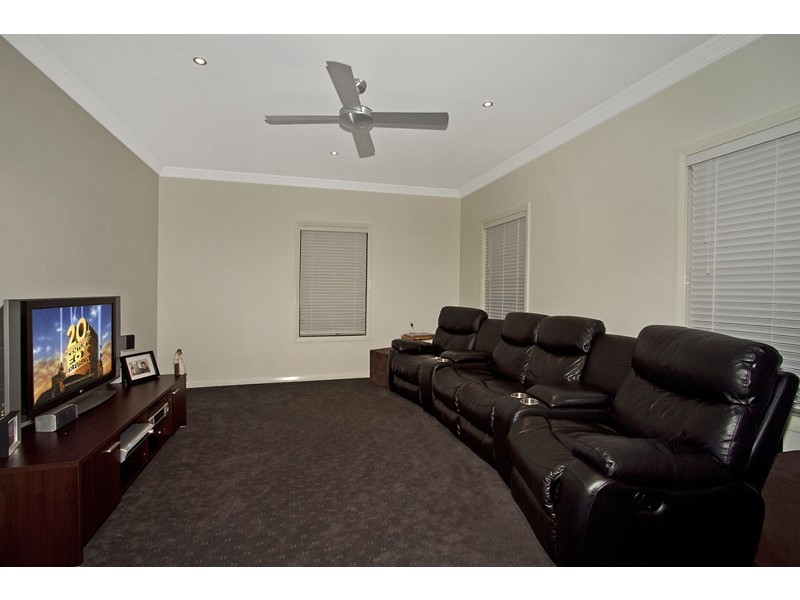 121 Newcastle Dr, Pottsville NSW 2489