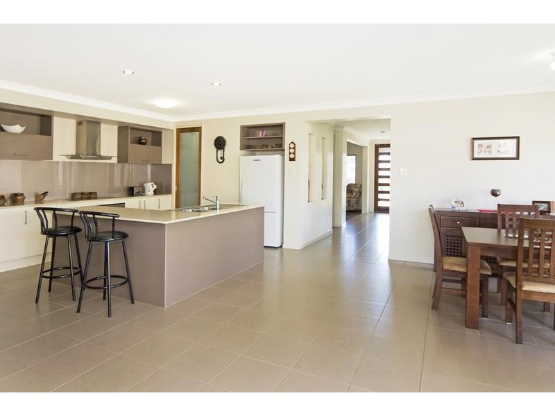 76 Newcastle Drive, Pottsville NSW 2489