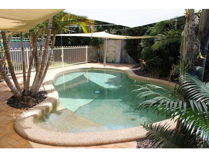 8 Warne Place, Pottsville NSW 2489