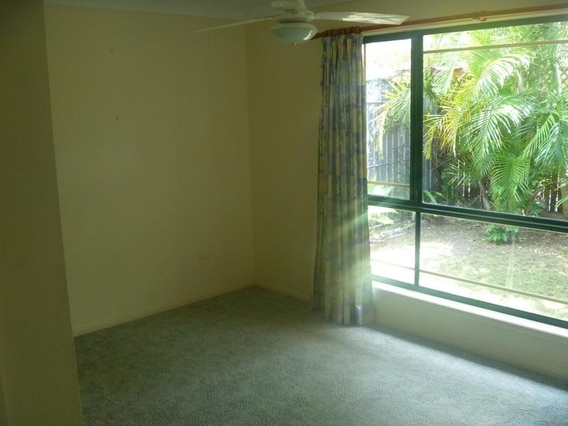 2/6 Edward Avenue, Pottsville NSW 2489