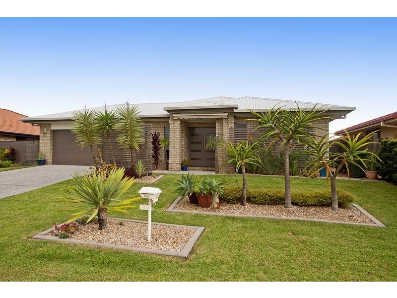 25 Taylor Drive, Pottsville NSW 2489