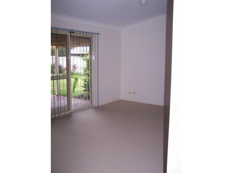 4 TAYLOR DRIVE, Pottsville NSW 2489