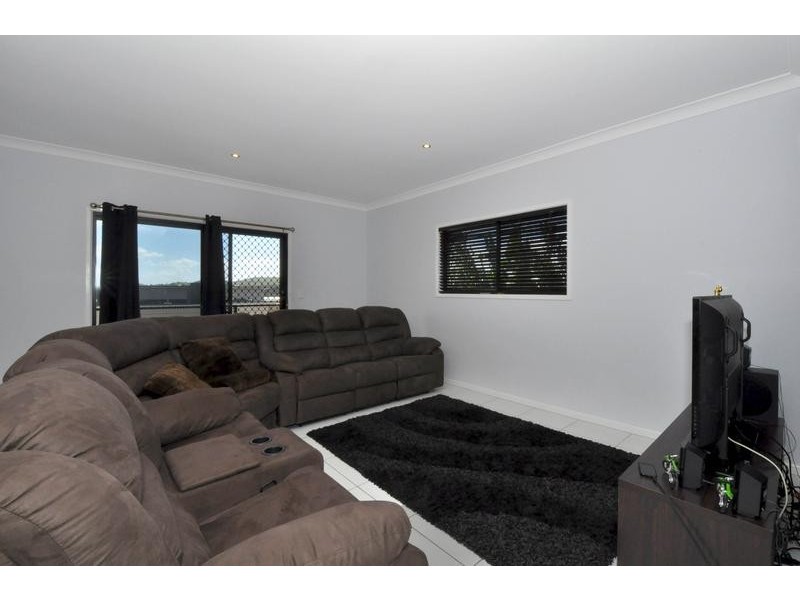 6 Mylestom Circle, Pottsville NSW 2489