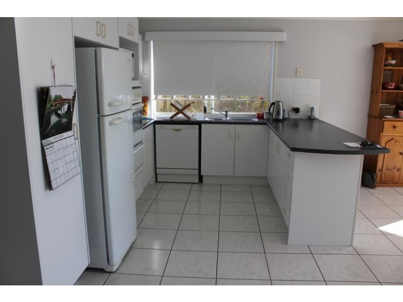 15 EDWARD AVENUE, Pottsville NSW 2489