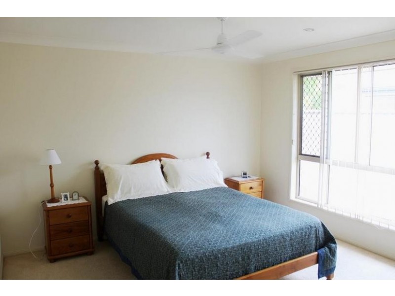 2/5 Seabreeze Boulevard, Pottsville NSW 2489