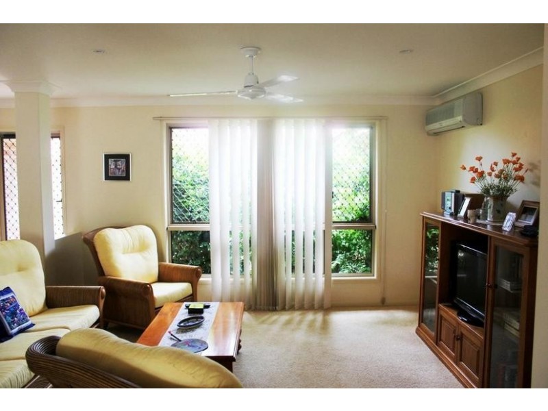 2/5 Seabreeze Boulevard, Pottsville NSW 2489