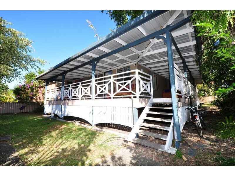 24 Tamarind Avenue, Cabarita Beach NSW 2488