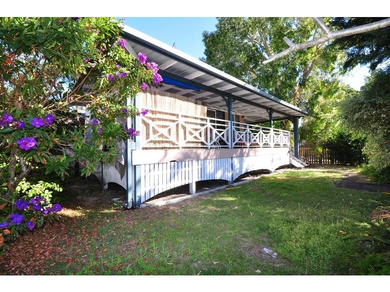 24 Tamarind Avenue, Cabarita Beach NSW 2488