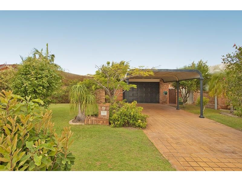 71 Andrew Avenue, Pottsville NSW 2489