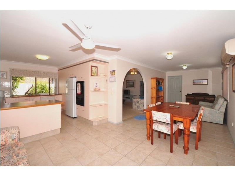 2/4 HAMTPON COURT, Pottsville NSW 2489