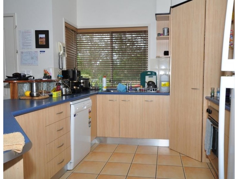 1/8 Overall Drive, Pottsville NSW 2489