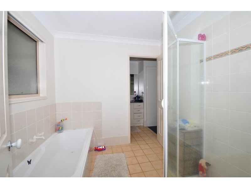 1/8 Overall Drive, Pottsville NSW 2489