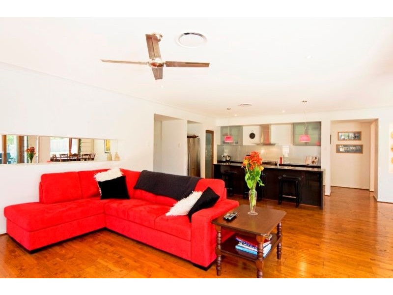 18 Woodfull Crescent, Pottsville NSW 2489