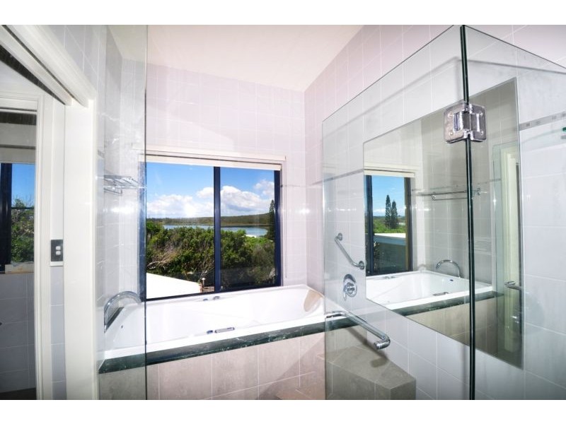 4/24 TWEED COAST ROAD, Hastings Point NSW 2489