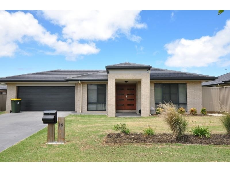 16 Narooma Street, Pottsville NSW 2489