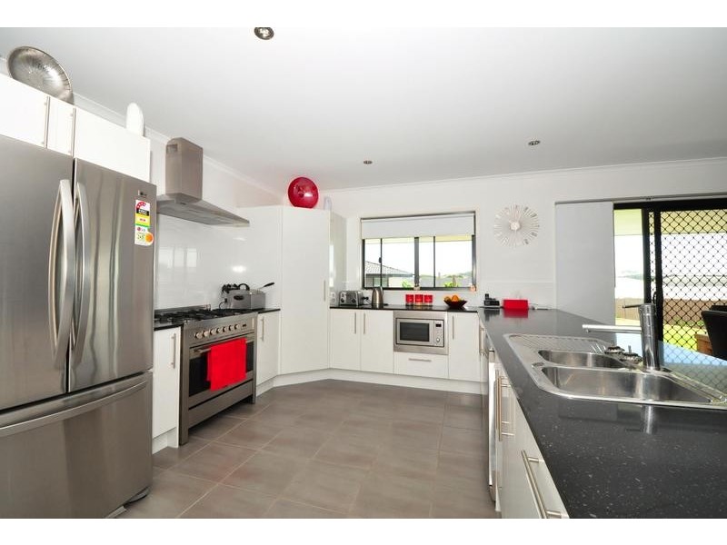 10 Narooma Street, Pottsville NSW 2489