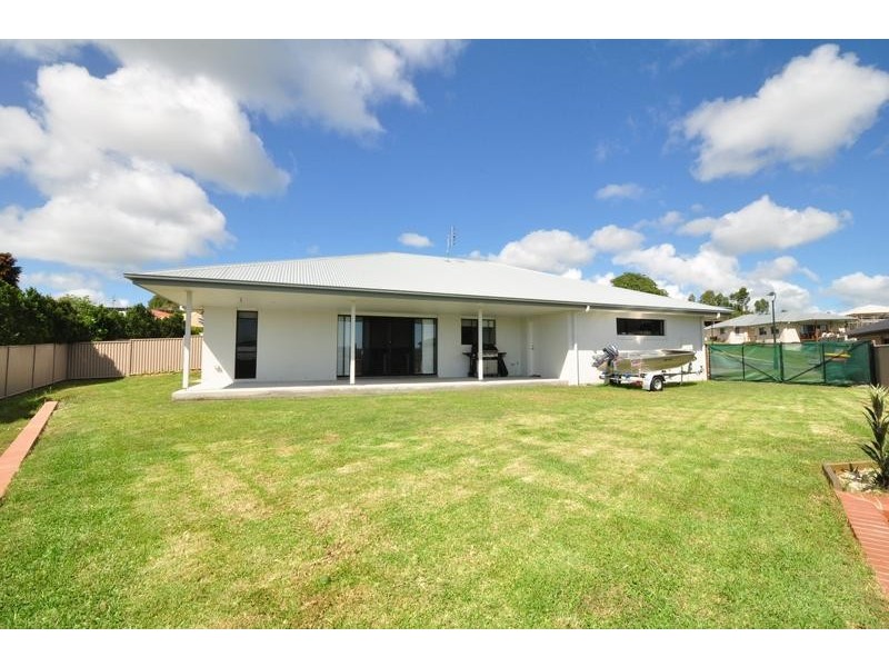 10 Narooma Street, Pottsville NSW 2489