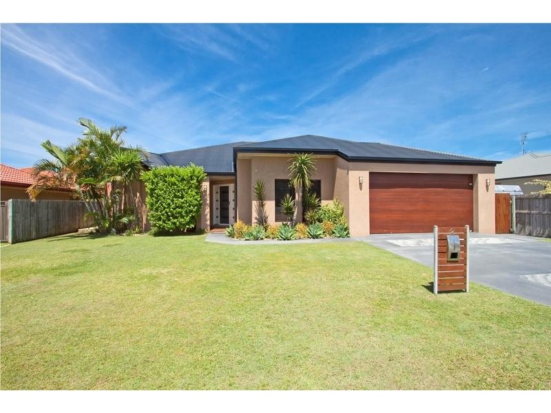 2 Benaud Place, Pottsville NSW 2489