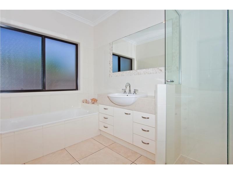 2 Benaud Place, Pottsville NSW 2489