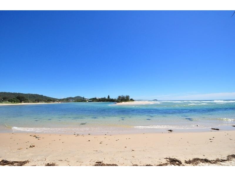 21 Tweed Coast Road, Hastings Point NSW 2489