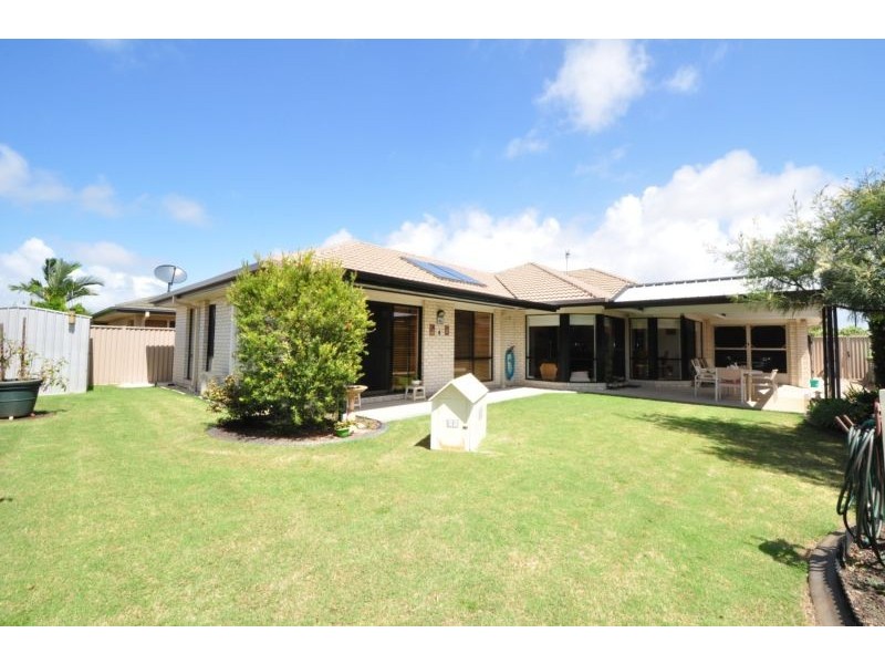 4 Moonee Street, Pottsville NSW 2489